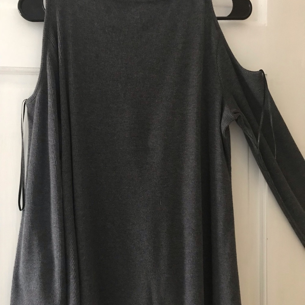 Gray Style & Co. Cold Shoulder - Picture 3 of 3